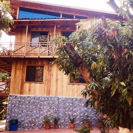 Cotton House De Labrador Bed & Breakfast ภายนอก รูปภาพ