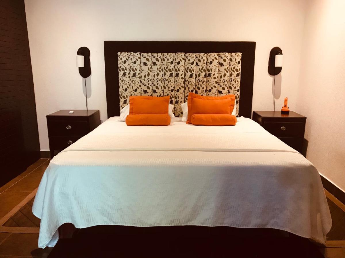 Cotton House De Labrador Bed & Breakfast ภายนอก รูปภาพ