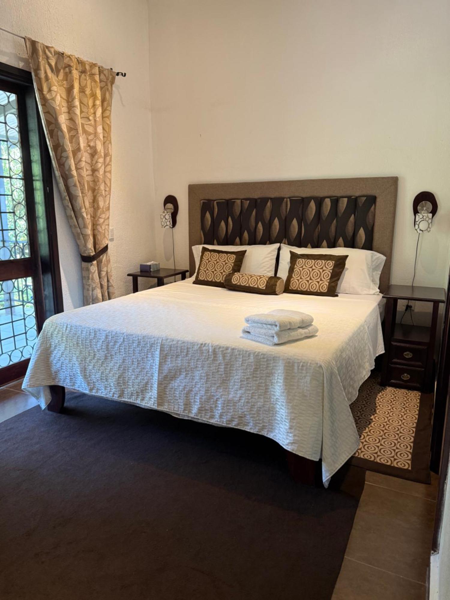 Cotton House De Labrador Bed & Breakfast ภายนอก รูปภาพ