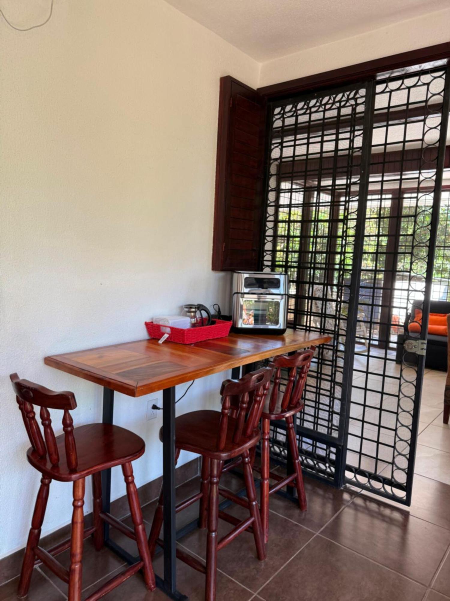 Cotton House De Labrador Bed & Breakfast ภายนอก รูปภาพ